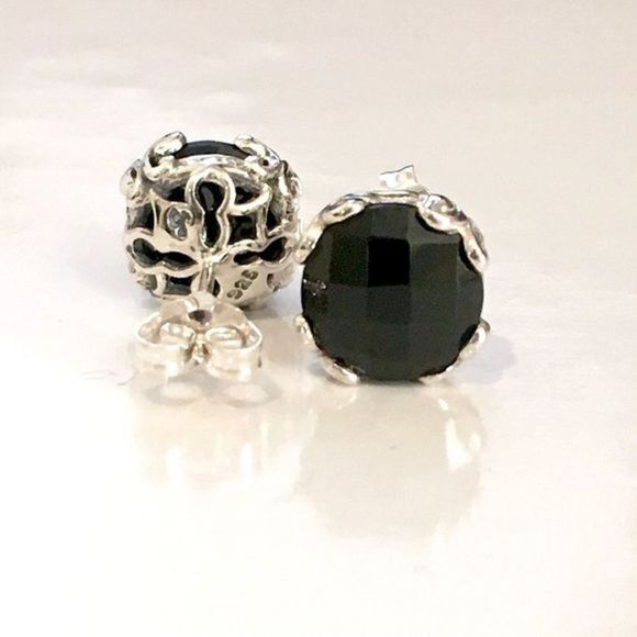 SAMULE B Sterling Silver Cushion Cut Black Spinel Faceted Earrings - Picture 15 of 15